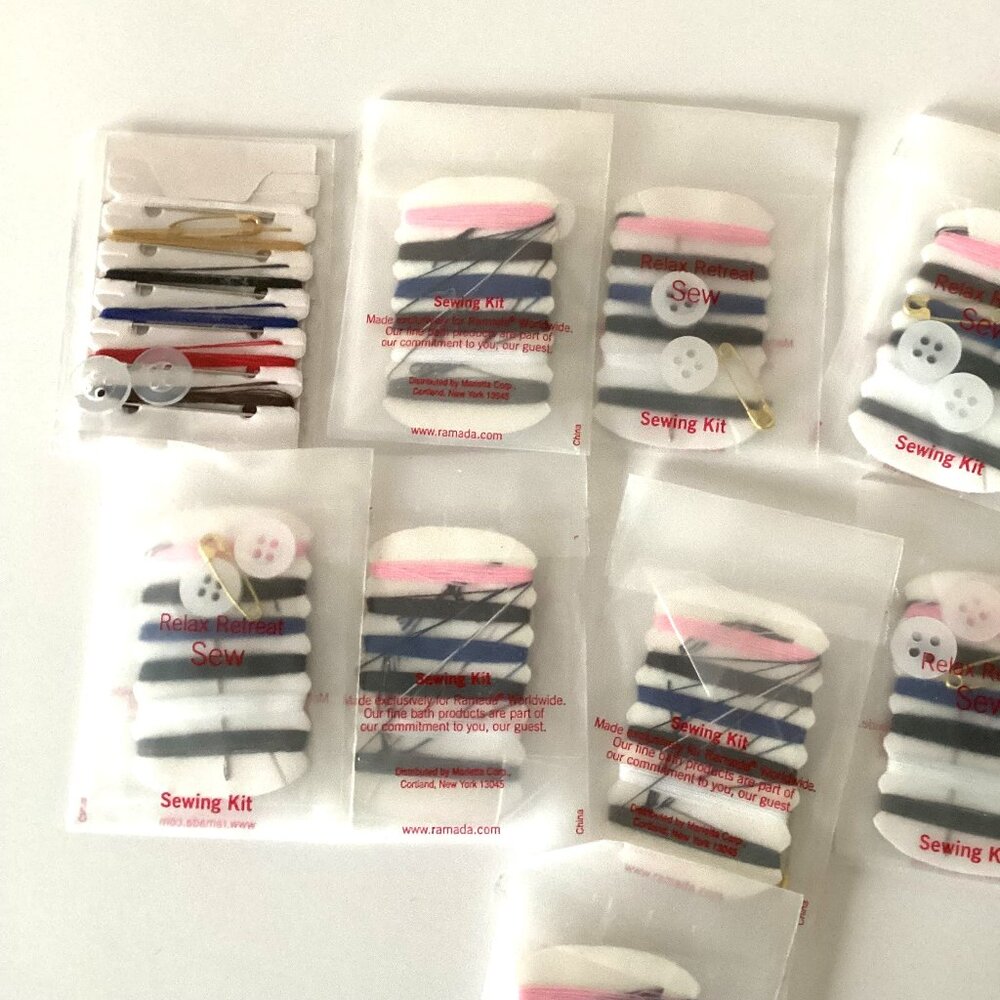Travel Sewing Colored Thread Repair Emergency Mini Kit with Buttons - Picture 2 of 6